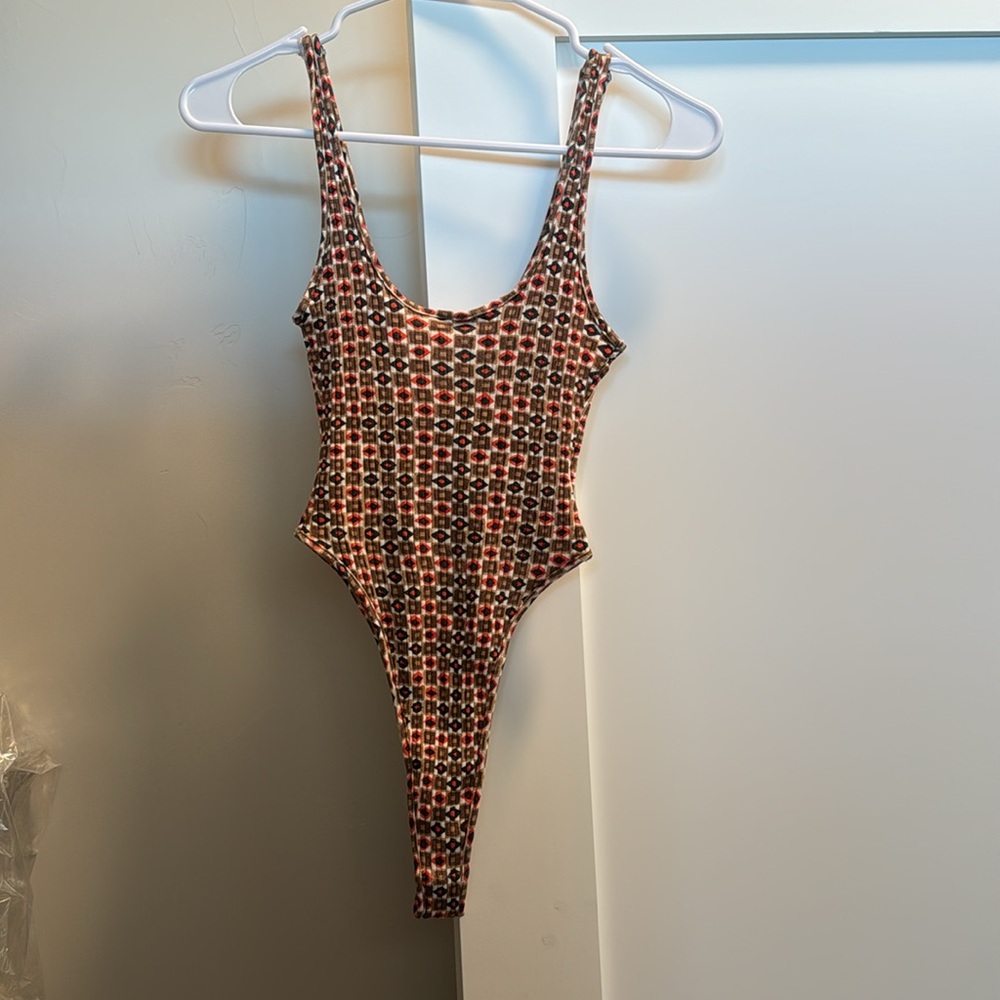 THAT BODY - ‘SHAPES’ - Picture 3 of 6